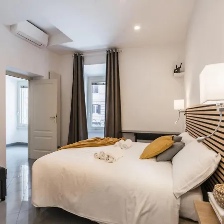 The Rent - Two-bedroom In Colosseum Area Apartment
