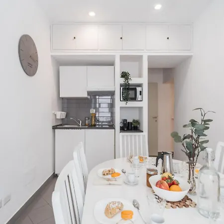 The Rent - Two-bedroom In Colosseum Area Apartment Rome