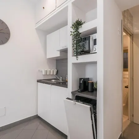 Apartment The Rent - Two-bedroom In Colosseum Area Rome